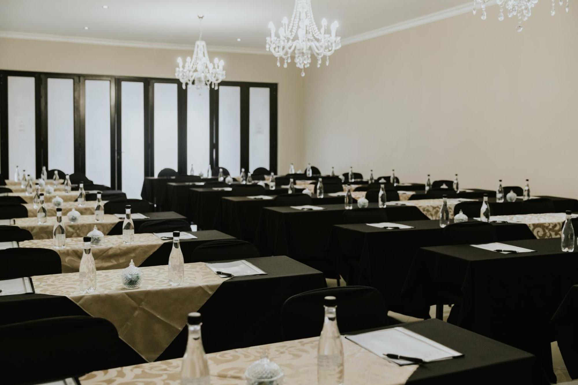 Le Grand Chateau Hotel Парис Екстер'єр фото